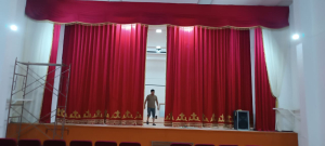 Үч-Терек айыл өкмөтүнө караштуу Т.Абдиев атындагы маданият үйүнө Токтогул райондук өнүктүрүү фондусунун каржылоосу менен 400даана 3 орундуу отургучтар жана (узуну-12метр, туурасы -10 метр) көшөгө сатып алынды.